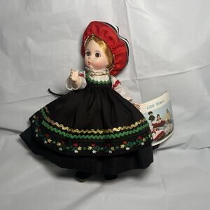 Madame Alexander “Finland” #561 – 8″ Doll – 1982 – International Series – NIB –